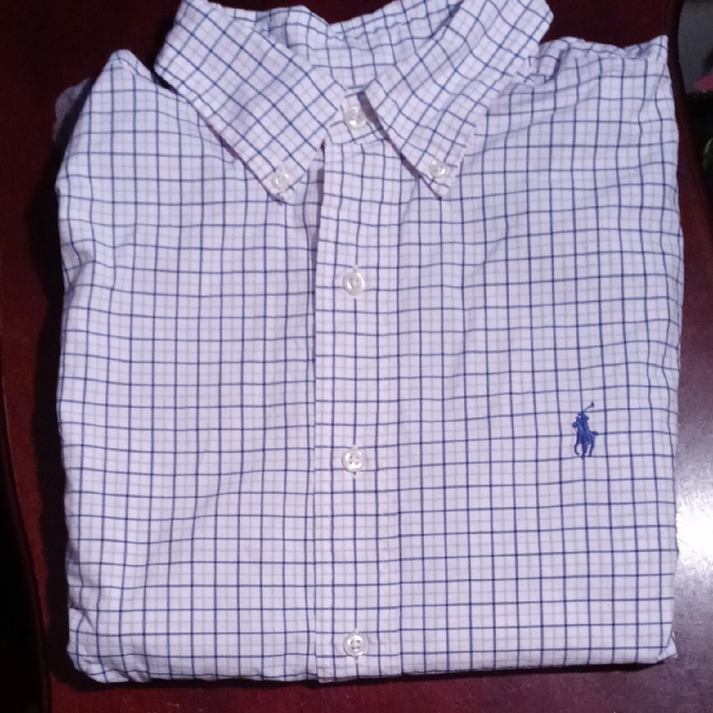Ralph Lauren Classic Fit Size Medium 100% Cotton Long Sleeve Button Up Shirt